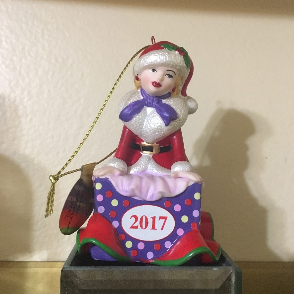 2017 Annual Red Society ornament